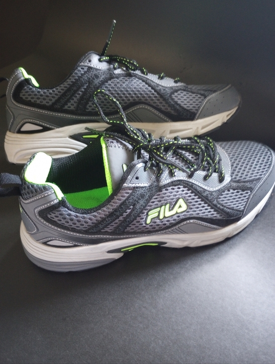 Fila Other - Fila Men's Gray and Neon Green Windshift 15 Running Sneakers, Leather. Size 11